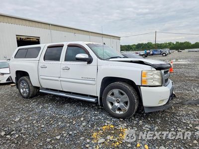 Czwarte zdjęcie samochodu z boku: 2011 CHEVROLET SILVERADO C1500 LT VIN:3GCPCSE03BG379522 - miniatura