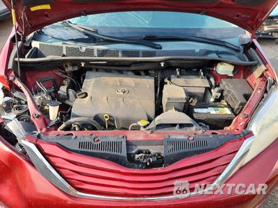 Zdjęcie 12 z 13 samochodu: 2015 TOYOTA SIENNA LE VIN:5TDKK3DC2FS552131 - miniatura