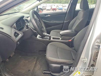 Zdjęcie 7 z 12 samochodu: 2018 CHEVROLET CRUZE LS VIN:1G1BC5SMXJ7145139 - miniatura