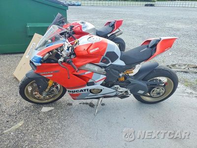 Trzecie zdjęcie samochodu z tyłu: 2019 DUCATI PANIGALE V4 VIN:ZDMDAGNWXKB006551 - miniatura