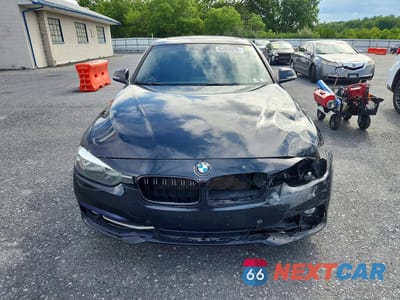 Piąte zdjęcie samochodu w środku: 2016 BMW 328 XI SULEV VIN:WBA8E3G52GNU02166 - miniatura