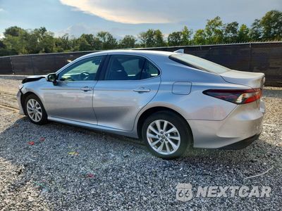 Drugie zdjęcie samochodu z przodu: 2021 TOYOTA CAMRY LE VIN:4T1C11AK6MU615324 - miniatura