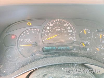 Zdjęcie 9 z 13 samochodu: 2005 CHEVROLET SUBURBAN C1500 VIN:3GNEC16Z75G217872 - miniatura