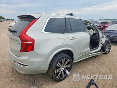 Trzecie zdjęcie samochodu z tyłu: 2022 VOLVO XC90 T6 INSCRIPTION VIN:YV4A221L3N1832031 - miniatura