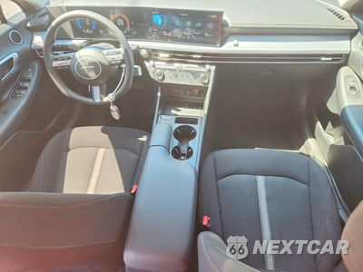 Zdjęcie 8 z 12 samochodu: 2024 HYUNDAI SONATA SEL VIN:KMHL64JA9RA403004 - miniatura
