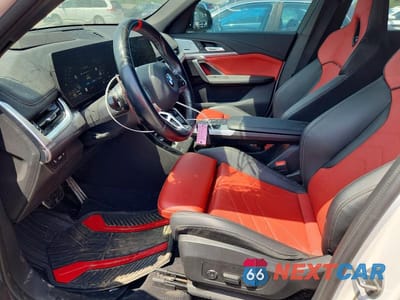 Zdjęcie 7 z 13 samochodu: 2024 BMW X1 M35I VIN:WBX13EF09R5Y41818 - miniatura