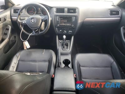 Zdjęcie 8 z 12 samochodu: 2017 VOLKSWAGEN JETTA SE VIN:3VWDB7AJ9HM234154 - miniatura