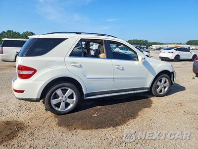 Trzecie zdjęcie samochodu z tyłu: 2011 MERCEDES-BENZ ML 350 4MATIC VIN:4JGBB8GB9BA723167 - miniatura