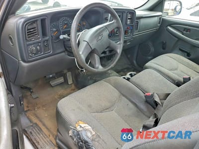 Zdjęcie 8 z 12 samochodu: 2004 CHEVROLET SILVERADO C1500 VIN:1GCEC14X54Z105953 - miniatura
