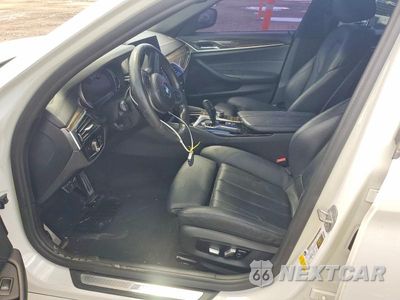 Zdjęcie 7 z 12 samochodu: 2018 BMW 530 I VIN:WBAJA5C54JWA39906 - miniatura