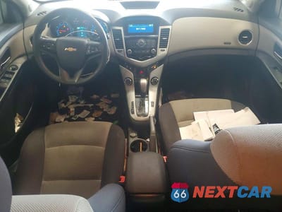 Zdjęcie 8 z 12 samochodu: 2013 CHEVROLET CRUZE LS VIN:1G1PA5SG3D7111621 - miniatura