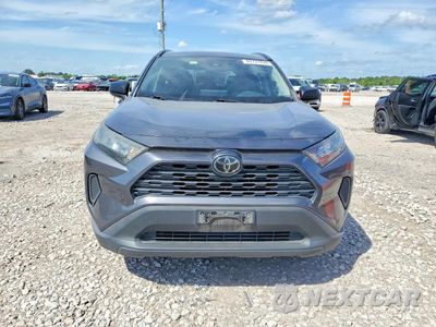 Piąte zdjęcie samochodu w środku: 2020 TOYOTA RAV4 LE VIN:2T3H1RFV8LC056549 - miniatura