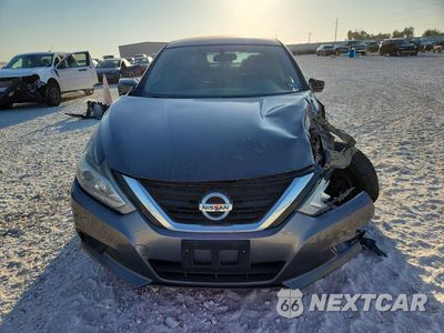 Piąte zdjęcie samochodu w środku: 2017 NISSAN ALTIMA 2.5 S VIN:1N4AL3AP6HC496463 - miniatura