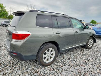 Trzecie zdjęcie samochodu z tyłu: 2011 TOYOTA HIGHLANDER SE VIN:5TDBK3EH0BS068169 - miniatura