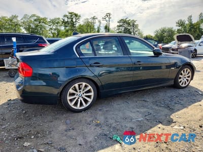 Trzecie zdjęcie samochodu z tyłu: 2006 BMW 330 I VIN:WBAVB33546KS35701 - miniatura