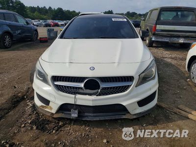 Piąte zdjęcie samochodu w środku: 2014 MERCEDES-BENZ CLA 250 VIN:WDDSJ4EB6EN045807 - miniatura