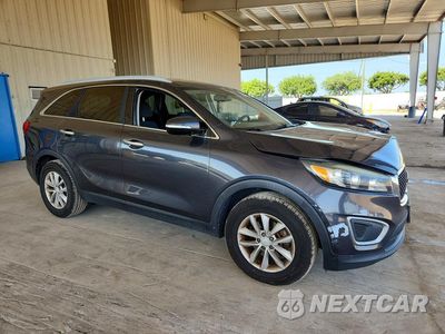 Czwarte zdjęcie samochodu z boku: 2017 KIA SORENTO LX VIN:5XYPG4A34HG296687 - miniatura