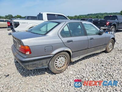 Trzecie zdjęcie samochodu z tyłu: 1992 BMW 325 I AUTOMATIC VIN:WBACB4312NFF89656 - miniatura