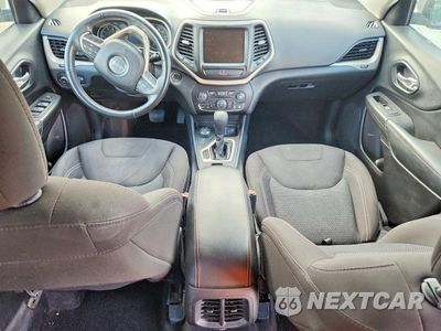 Zdjęcie 8 z 12 samochodu: 2016 JEEP CHEROKEE LATITUDE VIN:1C4PJMCS5GW247022 - miniatura
