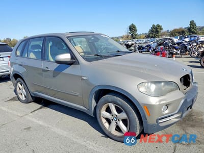 Czwarte zdjęcie samochodu z boku: 2010 BMW X5 XDRIVE30I VIN:5UXFE4C53AL276875 - miniatura