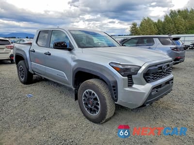 Czwarte zdjęcie samochodu z boku: 2024 TOYOTA TACOMA TRD OFF-ROAD VIN:3TMLB5JN4RM033849 - miniatura