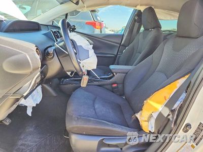 Zdjęcie 7 z 12 samochodu: 2017 TOYOTA PRIUS PRIME PLUS VIN:JTDKARFP7H3060351 - miniatura