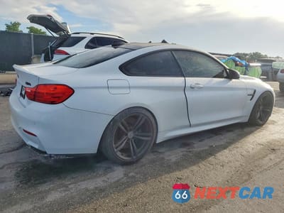 Trzecie zdjęcie samochodu z tyłu: 2015 BMW M4 VIN:WBS3R9C57FK330383 - miniatura