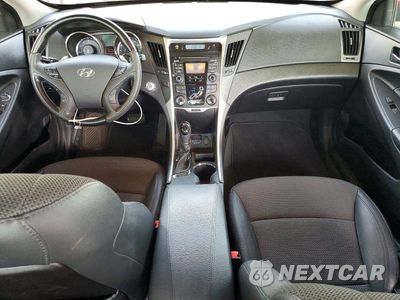Zdjęcie 8 z 12 samochodu: 2011 HYUNDAI SONATA SE 2.0T VIN:5NPEC4AB3BH317832 - miniatura