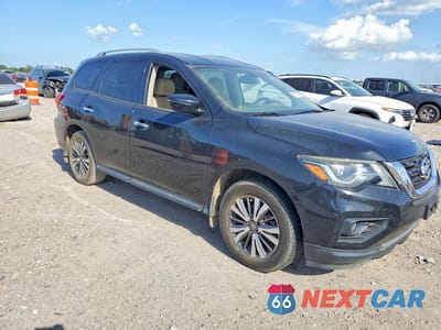 Czwarte zdjęcie samochodu z boku: 2017 NISSAN PATHFINDER SV VIN:5N1DR2MN3HC609985 - miniatura