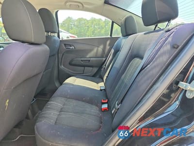 Zdjęcie 10 z 12 samochodu: 2014 CHEVROLET SONIC LT VIN:1G1JC5SH2E4136263 - miniatura