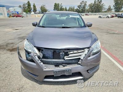 Piąte zdjęcie samochodu w środku: 2015 NISSAN SENTRA S VIN:3N1AB7AP0FY221859 - miniatura