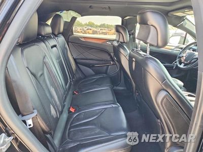 Zdjęcie 11 z 13 samochodu: 2017 LINCOLN MKC SELECT VIN:5LMCJ2D95HUL35489 - miniatura