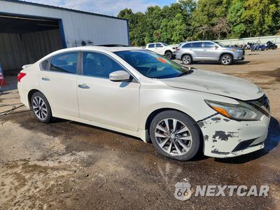 Czwarte zdjęcie samochodu z boku: 2016 NISSAN ALTIMA 2.5 SL VIN:1N4AL3AP3GC164401 - miniatura