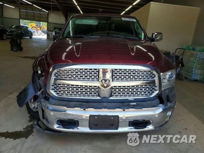 Piąte zdjęcie samochodu w środku: 2017 RAM 1500 LARAMIE VIN:1C6RR7NT7HS800598 - miniatura