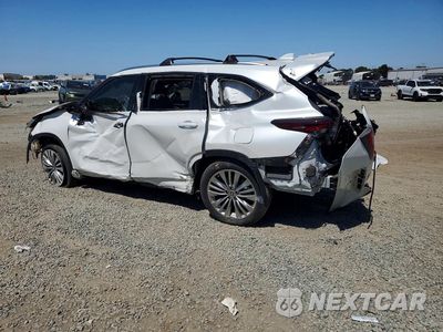 Drugie zdjęcie samochodu z przodu: 2024 TOYOTA HIGHLANDER PLATINUM VIN:5TDKDRAH7RS052712 - miniatura