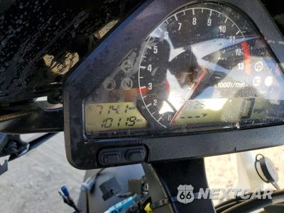 Zdjęcie 7 z 9 samochodu: 2004 HONDA CBR1000 RR VIN:JH2SC57144M000259 - miniatura
