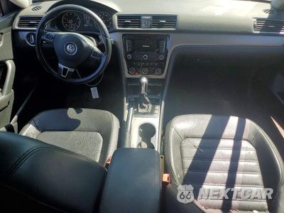Zdjęcie 15 z 26 samochodu: 2015 VOLKSWAGEN PASSAT SE VIN:1VWBT7A34FC109339 - miniatura