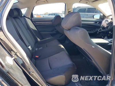 Zdjęcie 10 z 13 samochodu: 2018 HONDA ACCORD LX VIN:1HGCV1F12JA084632 - miniatura