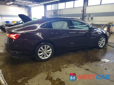 Trzecie zdjęcie samochodu z tyłu: 2020 CHEVROLET MALIBU LT VIN:1G1ZD5STXLF053413 - miniatura