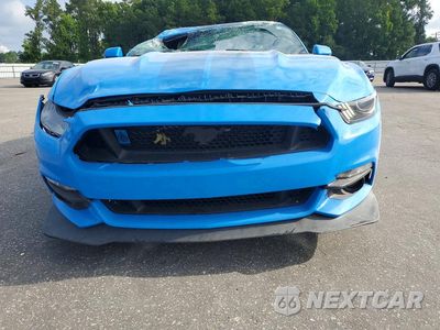 Piąte zdjęcie samochodu w środku: 2017 FORD MUSTANG VIN:1FA6P8TH2H5296326 - miniatura