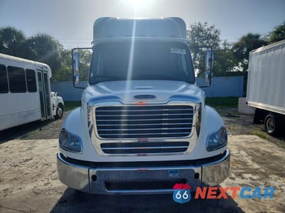 Piąte zdjęcie samochodu w środku: 2020 FREIGHTLINER M2 112 MED - SEMI TRUCK VIN:3ALAC4DV8LDKY5815 - miniatura