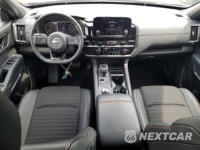 Zdjęcie 8 z 13 samochodu: 2025 NISSAN PATHFINDER ROCK CREEK VIN:5N1DR3BD8SC255971 - miniatura