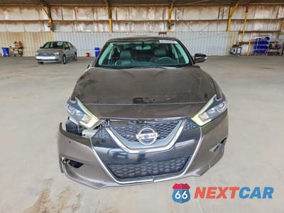 Piąte zdjęcie samochodu w środku: 2016 NISSAN MAXIMA 3.5 SL VIN:1N4AA6AP2GC405419 - miniatura
