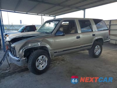1999 CHEVROLET TAHOE K1500 1GNEK13R3XR144994 - główne zdjęcie licytacji z USA - miniatura
