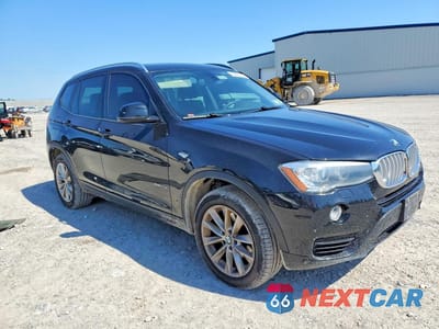 Czwarte zdjęcie samochodu z boku: 2015 BMW X3 XDRIVE28I VIN:5UXWX9C55F0D50879 - miniatura
