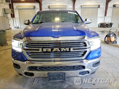 Piąte zdjęcie samochodu w środku: 2019 RAM 1500 LARAMIE VIN:1C6SRFJT8KN662531 - miniatura