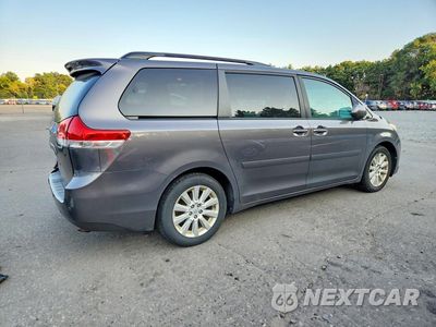 Trzecie zdjęcie samochodu z tyłu: 2013 TOYOTA SIENNA XLE 7-PASSENGER VIN:5TDDK3DC7DS065299 - miniatura