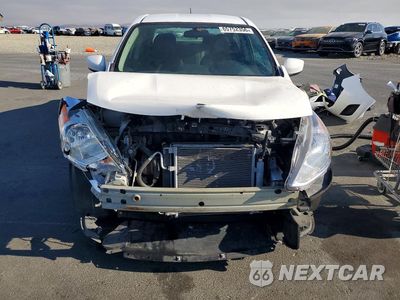 Piąte zdjęcie samochodu w środku: 2019 NISSAN VERSA SV VIN:3N1CN7AP0KL877163 - miniatura