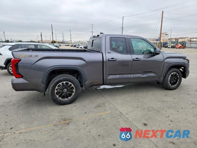 Trzecie zdjęcie samochodu z tyłu: 2022 TOYOTA TUNDRA SR5 VIN:5TFLA5DA4NX038209 - miniatura