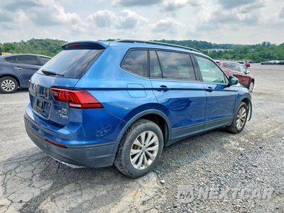 Trzecie zdjęcie samochodu z tyłu: 2018 VOLKSWAGEN TIGUAN S VIN:3VV0B7AXXJM054498 - miniatura